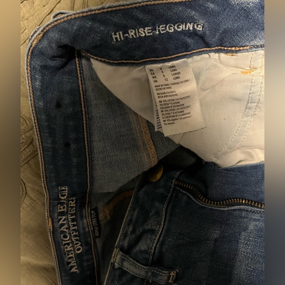 American Eagle hi-rise jegging, size 8 long - Picture 2 of 3